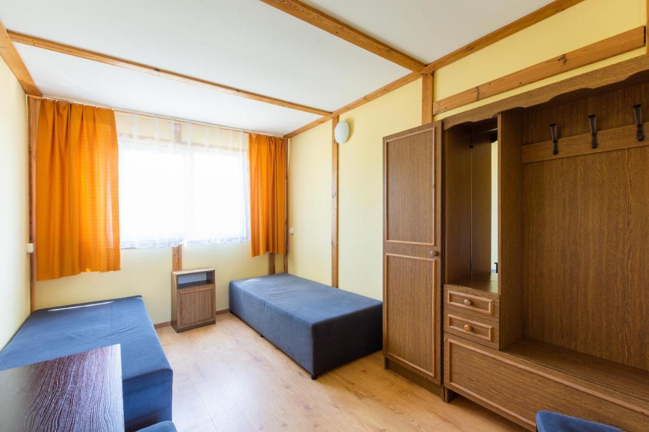 Hotel Stanica Wodna à Dźwirzyno Extérieur photo